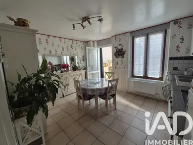 Maison de ville à Noyers-Pont-Maugis (08350)