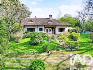 Traditional house in Saint-Étienne-du-Bois (01370)