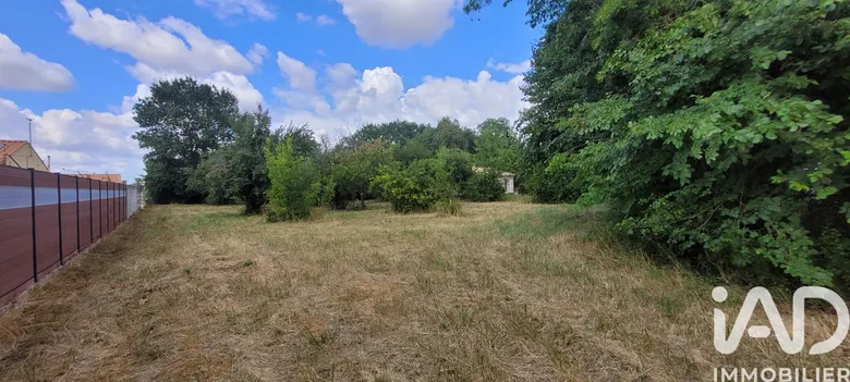 Terrain 1927 m² · à Nantillé · 1 927 m² · 38 000 €