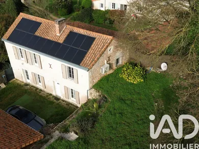 Maison de campagne à Plaine-et-Vallées (79100)