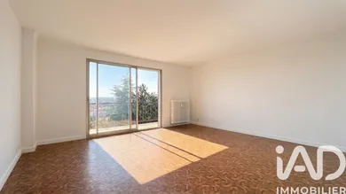 Apartment in Fontenay-sous-Bois (94120)