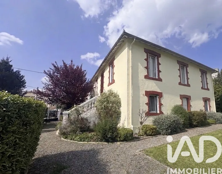 Maison 16 pièces 450 m² · à Lourdes · 450 m² · 464 000 €