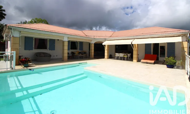 Maison 5 pièces 185 m² · à Petit-Bourg · 185 m² · 750 000 €
