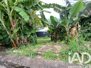 Building plot in Entre-Deux (97414)
