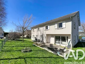 Maison à Saint-Julien-Chapteuil (43260)