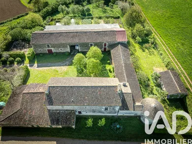 Demeure à Champdeniers-Saint-Denis (79220)