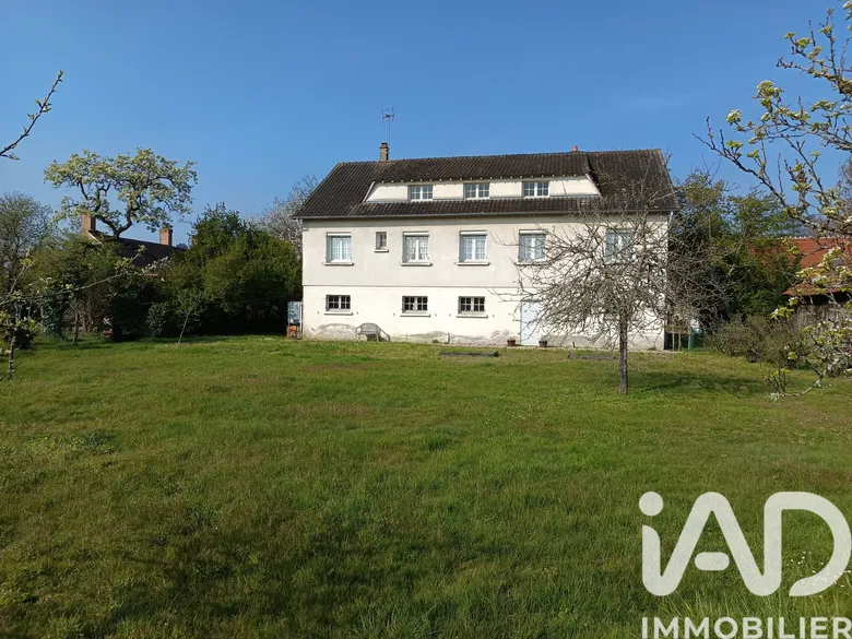 Maison 7 pièces 138 m² · à Dhuizon · 138 m² · 174 000 €