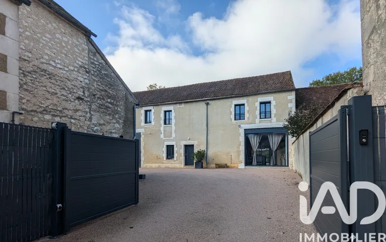Maison 10 pièces 341 m² · à Chevannes · 341 m² · 488 000 €