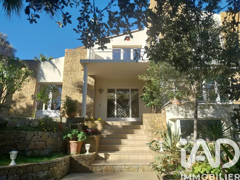 Maison 8 pièces 292 m² · à Sanary-sur-Mer · 292 m² · 1 790 000 €