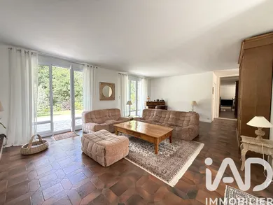Traditional house in Santeny (94440)