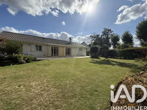 Maison traditionnelle à Santeny (94440)