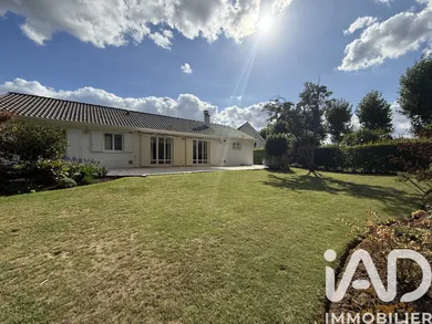 Maison traditionnelle à Santeny (94440)