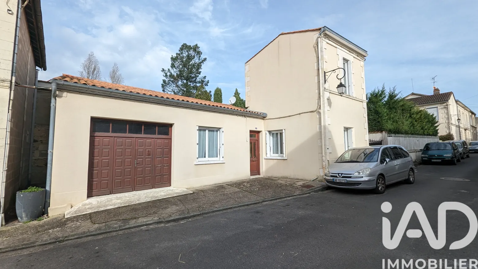 Vente maison à Montendre (17130) : maison de ville 5 pièces 138 m² — 2