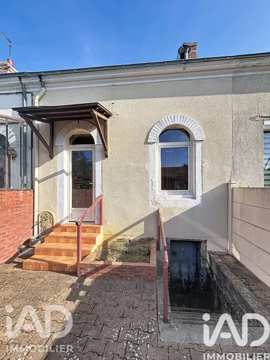 Village house in Le Breil-sur-Mérize (72370)