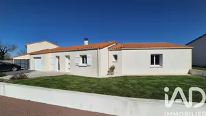 Pavillon à Chanteloup-les-Bois (49340)