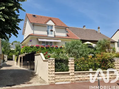 House in Chatou (78400)