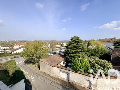 Apartment in Noisy-le-Grand (93160)