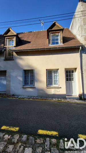 Townhouse in Amboise (37400)