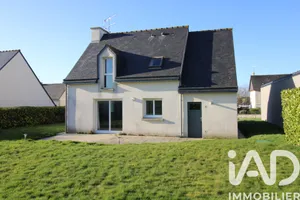 House in Andel (22400)