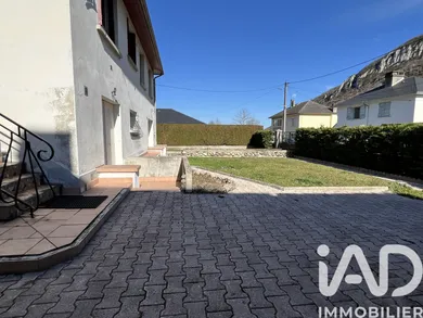 Village house in Campan (65710)