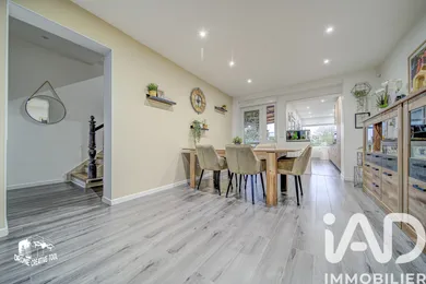 Townhouse in Petite Roselle (57540)