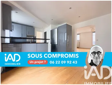 Apartment in Paris (75019)