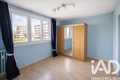 Apartment in Grenoble (38100)