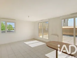 Apartment in Bordeaux (33300)