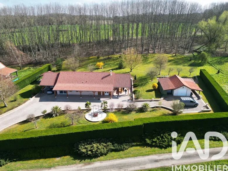 Maison 5 pièces 130 m² · à Sainte-Croix-en-Bresse · 130 m² · 365 000 €