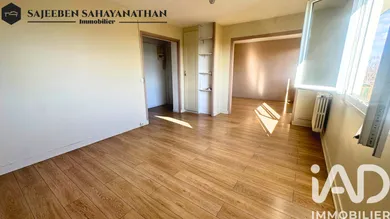 Apartment in Les Clayes-sous-Bois (78340)