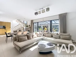 Maison traditionnelle à Saint-Maur-des-Fossés (94210)