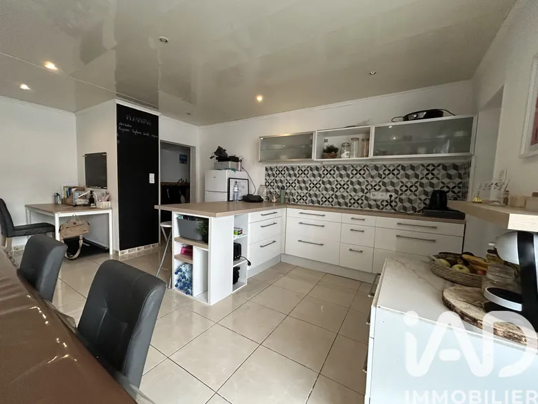 Appartement 5 pièces 102 m² · à Uckange · 102 m² · 135 000 €