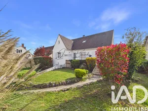 Maison à Ville-Saint-Jacques (77130)