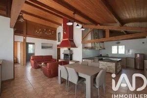 House in Moustey (40410)