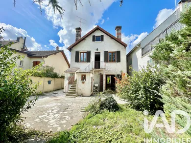 Detached house in Villeneuve-le-Roi (94290)