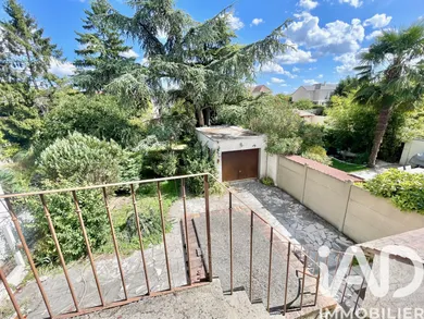 Detached house in Villeneuve-le-Roi (94290)