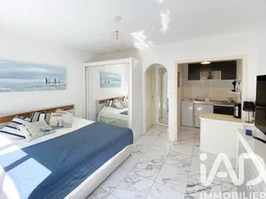 Apartment in Cannes (06400)