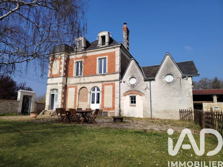 Maison 7 pièces 237 m² · à Richelieu · 237 m² · 450 000 €