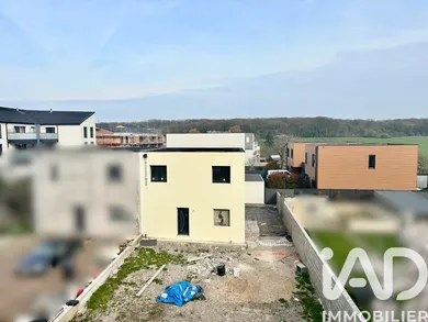 Building in Stuckange (57970)