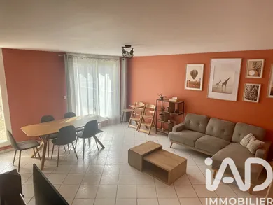 Apartment in Évry-Courcouronnes (91080)