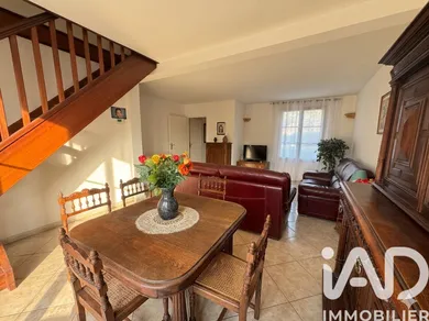 Traditional house in Le Plessis-Pâté (91220)