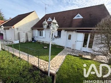 Traditional house in Saint-Fargeau-Ponthierry (77310)