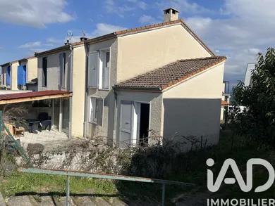 Traditional house in Saint-Maurice-de-Lignon (43200)
