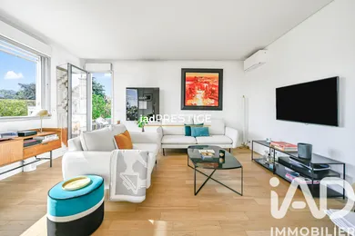 Apartment in Meudon (92190)