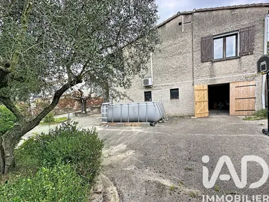 House in Saint-Saturnin-lès-Avignon (84450)