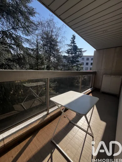 Studio à Neuilly-sur-Seine (92200)