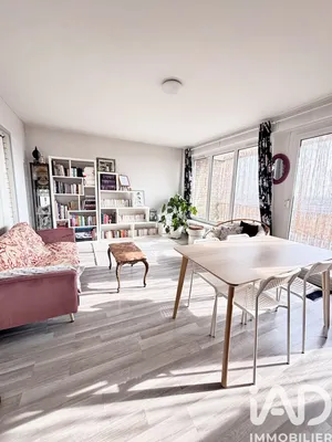 Apartment in Hem (59510)