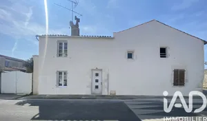 Apartment in La Rochelle (17000)