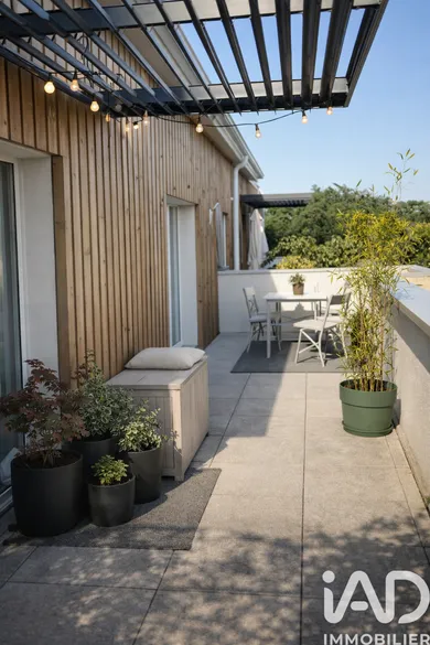 Apartment in Carignan-de-Bordeaux (33360)