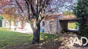 Traditional house in La Chapelle-des-Pots (17100)